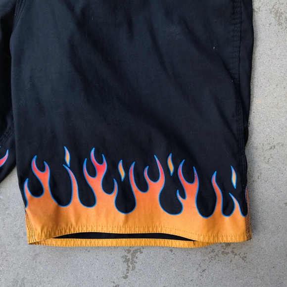 Vintage Von Dutch Flamin’ Board Shorts, used - Picture 2 of 9